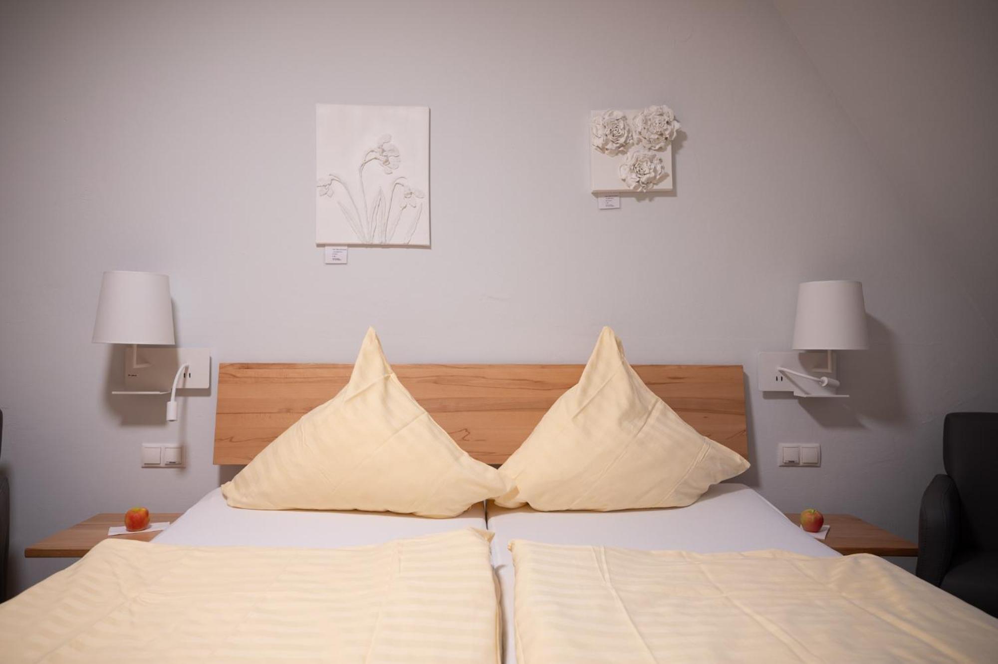 Hotel & Cafe Ritter Von Boehl Deidesheim Luaran gambar