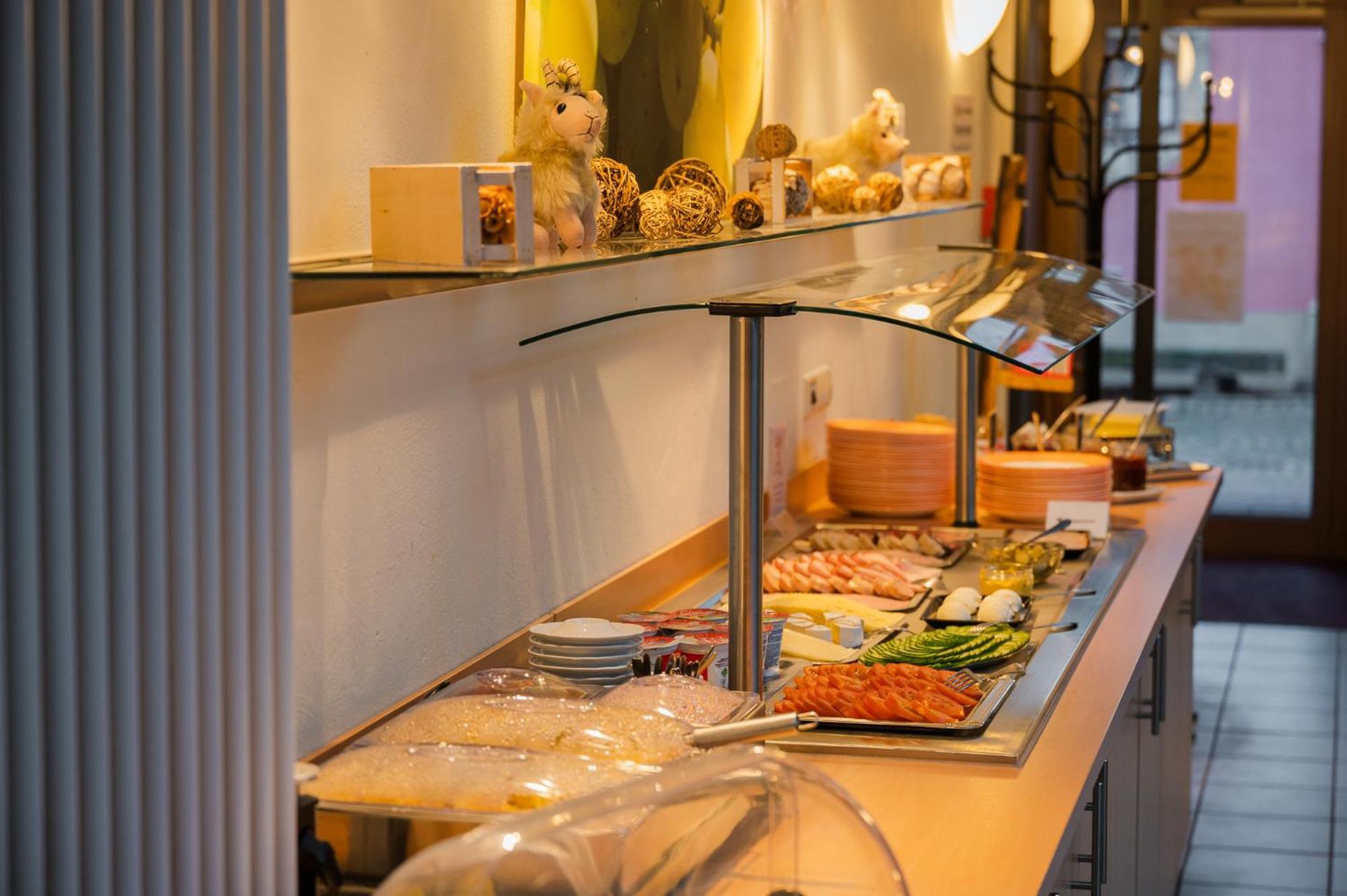Hotel & Cafe Ritter Von Boehl Deidesheim Luaran gambar